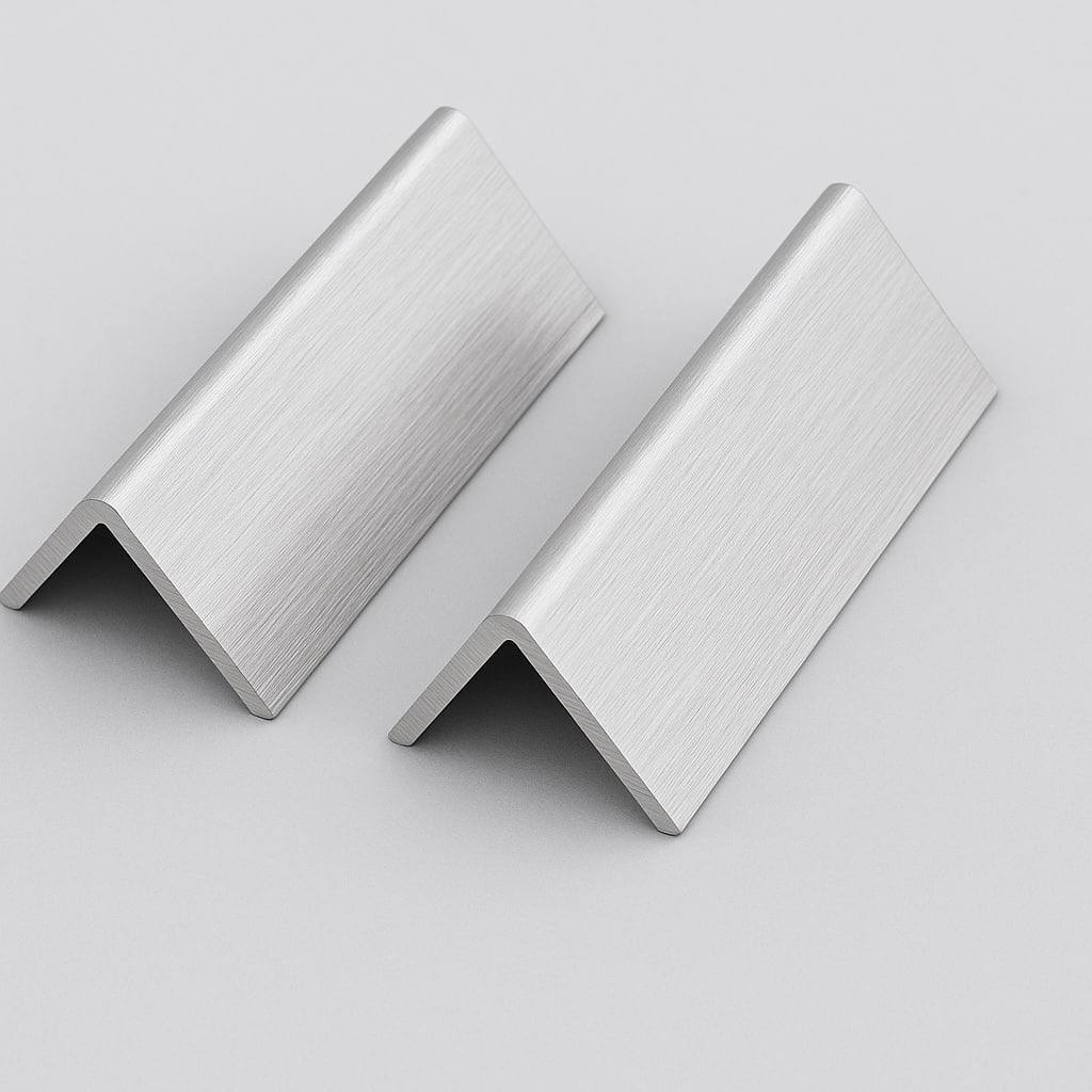 Уголок алюминиевый прессованный неравнополочный 39х35х3 мм АМц ГОСТ 13738-91